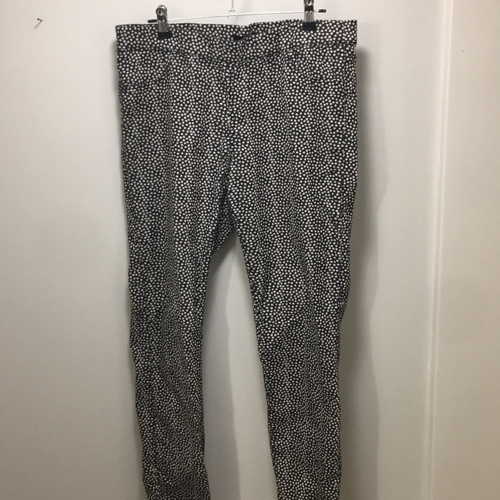 H&M Black polka dot jeggings. Womens 12.EUC